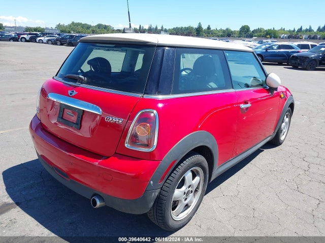 2009 MINI COOPER WMWMF33579TU70060 Photo 3