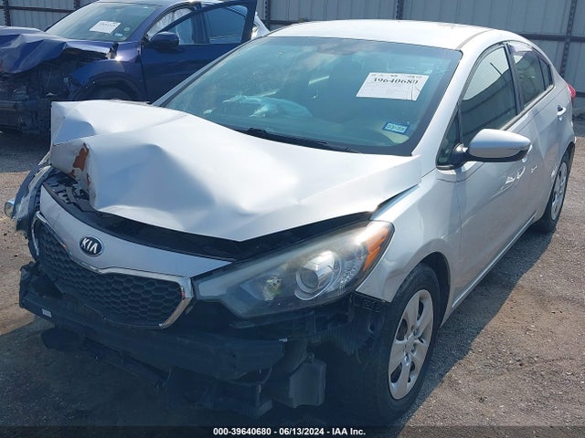 KIA FORTE LX 2016 KNAFK4A61G5589651 Image 2