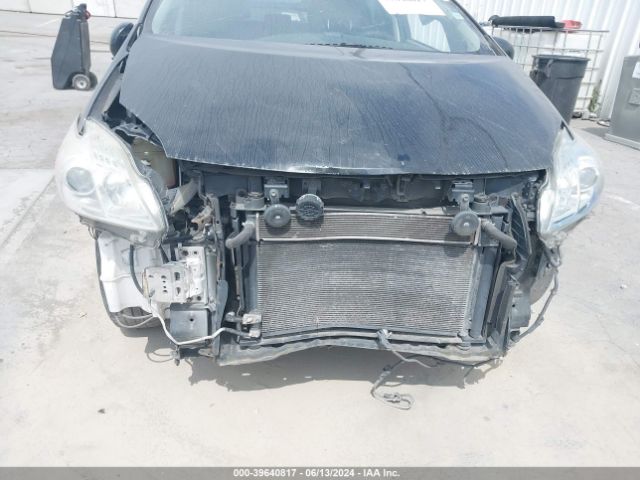 JTDKN3DU4F0454284 Toyota Prius Two