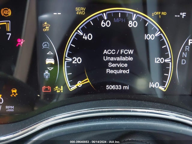 1C4RJFJG7KC586751 Jeep Grand Cherokee Summit