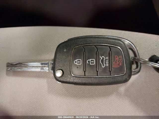 5NPE24AF9KH731154 Hyundai SONATA SE