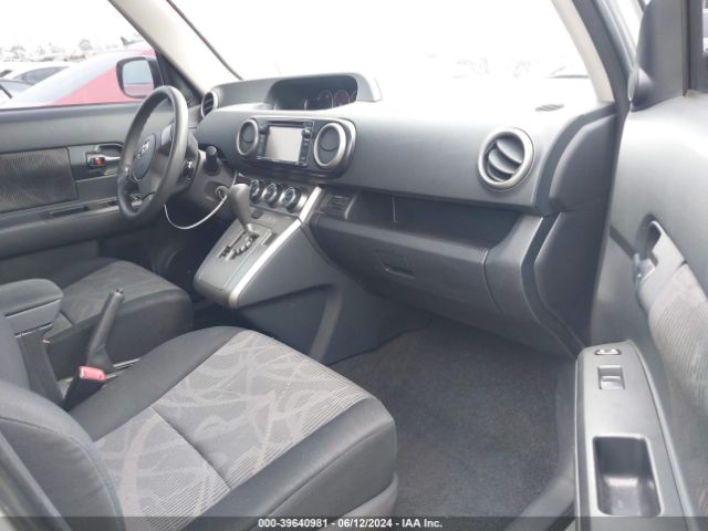 JTLZE4FEXFJ066968 Scion XB