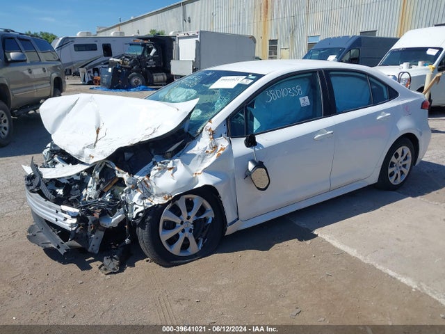 Toyota COROLLA LE 2021 5YFEPMAE8MP234028 Image 2