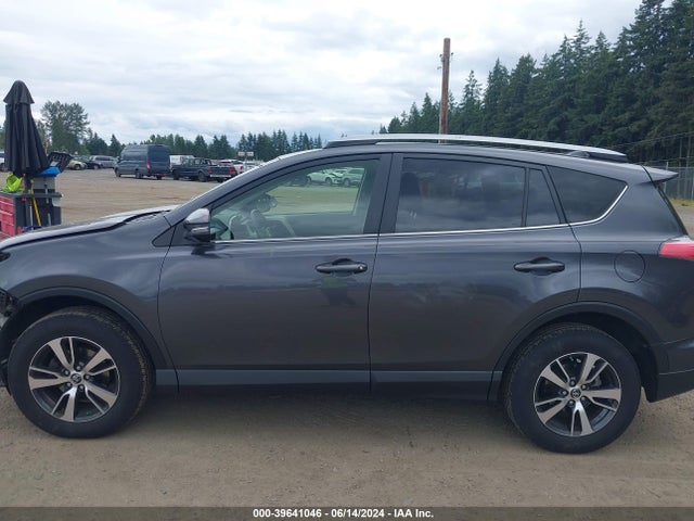 Toyota Rav4 Xle 2017 JTMRFREV6HJ145161 Image 15