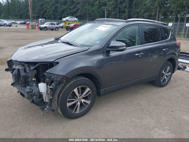Toyota Rav4 Xle 2017 JTMRFREV6HJ145161 Image 2
