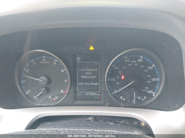 Toyota Rav4 Xle 2017 JTMRFREV6HJ145161 Image 7