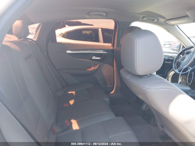 Chevrolet IMPALA 1LT 2018 2G1105SA1J9154319 Image 8