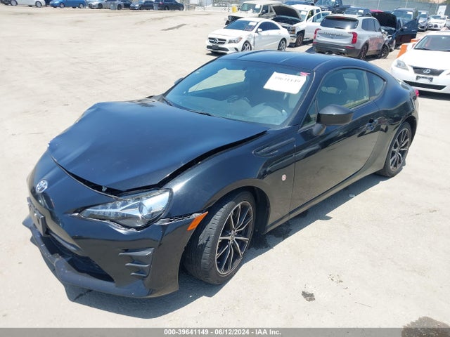 Toyota 86 2017 JF1ZNAA18H8702351 Image 2