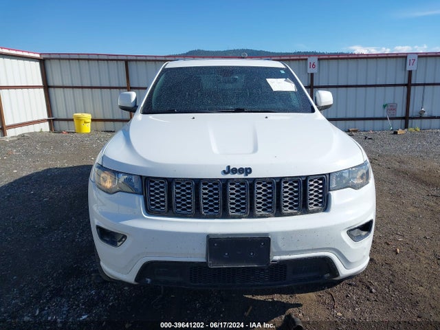 1C4RJFAGXJC195530 Jeep Grand Cherokee Altitude 4x4