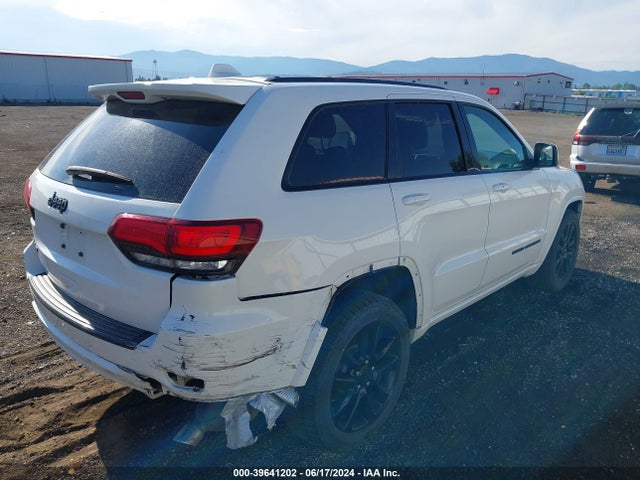 1C4RJFAGXJC195530 Jeep Grand Cherokee Altitude 4x4