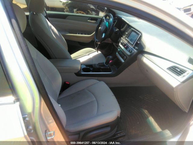 2018 HYUNDAI SONATA 5NPE34AF2JH613975 Photo 4