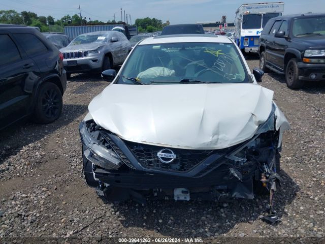 3N1CB7APXJY265529 Nissan Sentra Sr Turbo