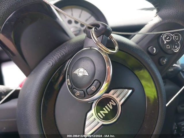 2012 MINI COOPER WMWSU3C58CT542680 Photo 10