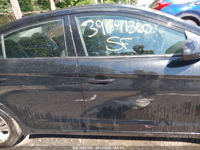 Hyundai Elantra Value Edition 2019 5NPD84LF6KH463090 Image 13