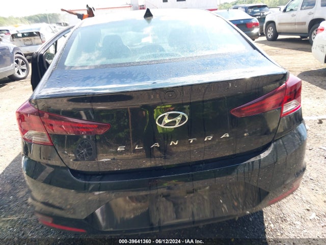 Hyundai Elantra Value Edition 2019 5NPD84LF6KH463090 Image 16