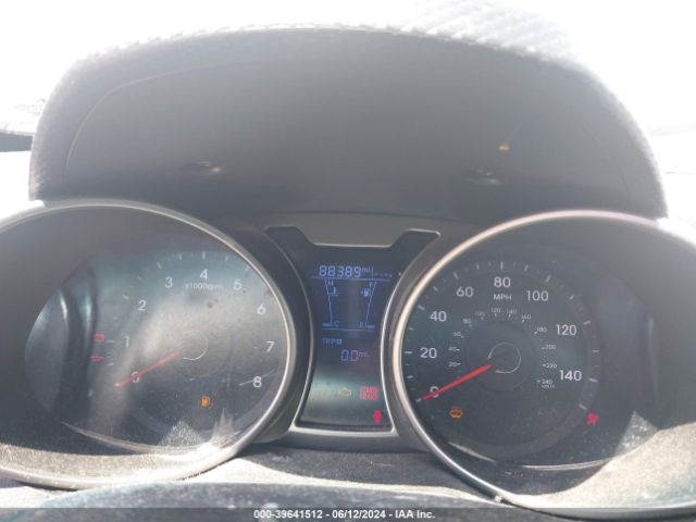 KMHTC6AD6HU315975 Hyundai Veloster