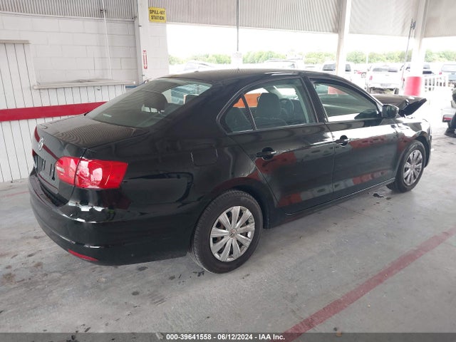 3VW2K7AJXEM369601 Volkswagen Jetta 2.0l S