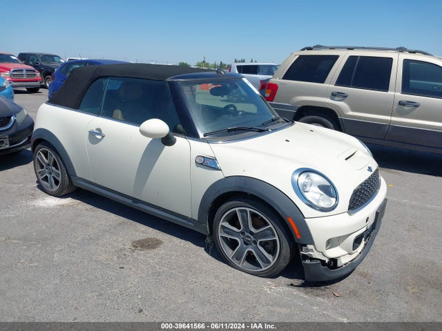 2013 MINI CONVERTIBLE WMWZP3C55DT705504 Photo 0
