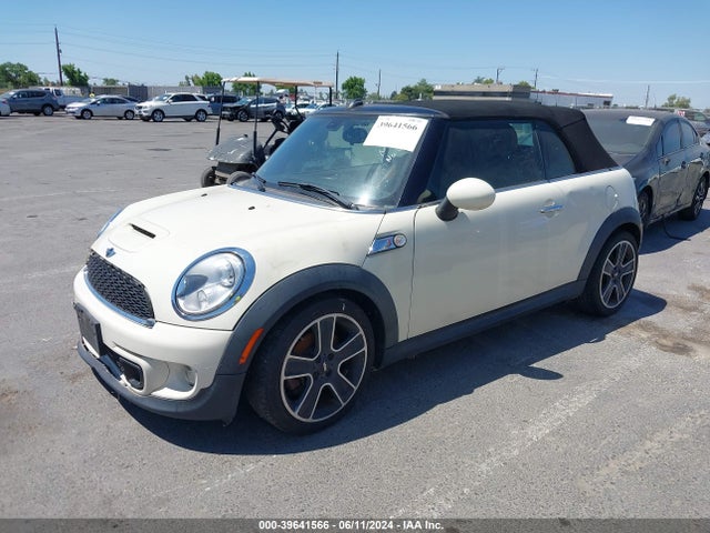 2013 MINI CONVERTIBLE WMWZP3C55DT705504 Photo 1