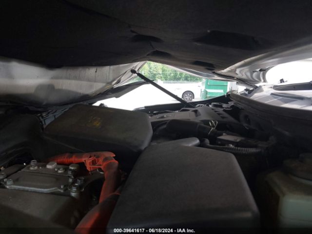 4T1BD1FK7FU142662 Toyota Camry Hybrid Le