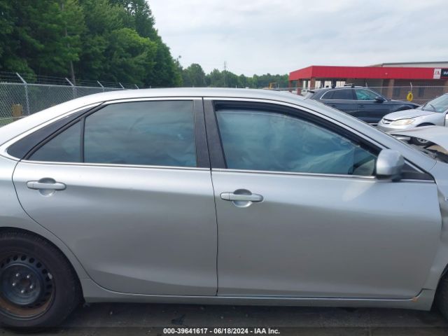 4T1BD1FK7FU142662 Toyota Camry Hybrid Le