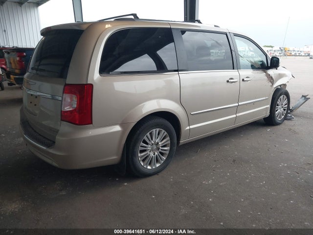 2C4RC1GG0FR514016 Chrysler Town & Country Limited Platinum