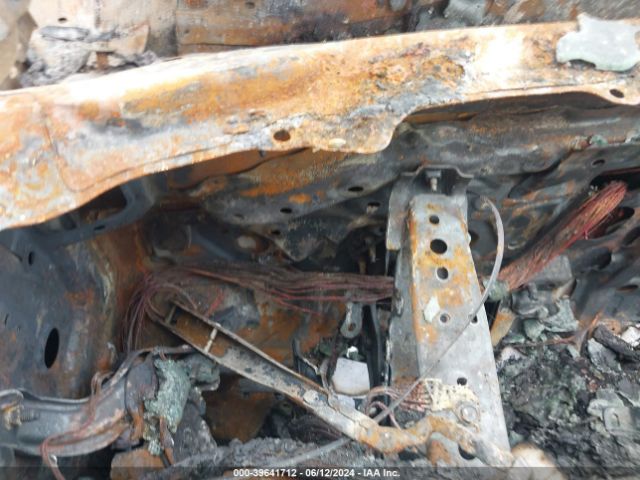 4T1BF1FK6EU421870 Toyota CAMRY LE