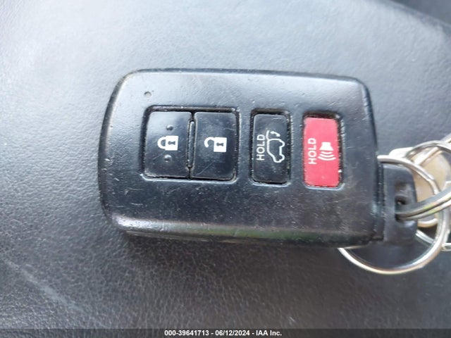 Toyota Rav4 Limited 2016 2T3DFREV1GW468687 Image 11
