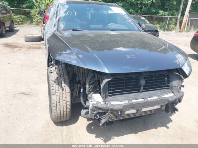 WA1BNBFY6J2023379 Audi Q5 2.0t Premium/2.0t Tech Premium