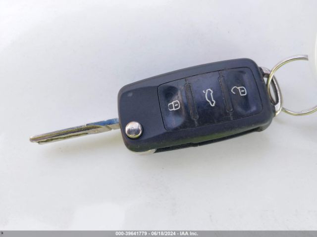 1VWAA7A31JC016580 Volkswagen Passat 2.0t R-line/2.0t S