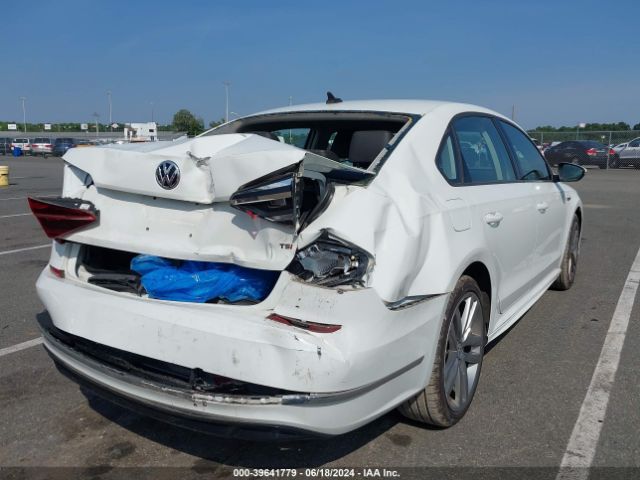 1VWAA7A31JC016580 Volkswagen Passat 2.0t R-line/2.0t S