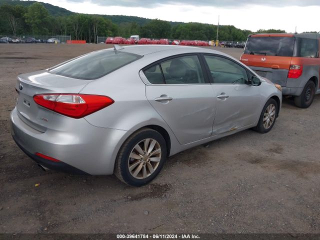 KNAFX4A8XE5049991 KIA FORTE EX