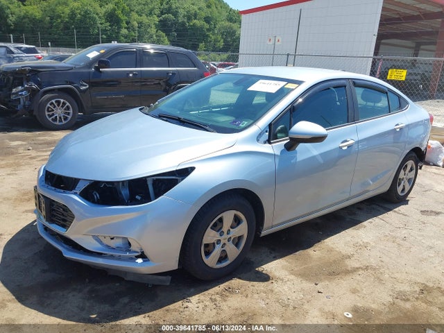 Chevrolet Cruze Ls Auto 2017 1G1BC5SM0H7266238 Image 2