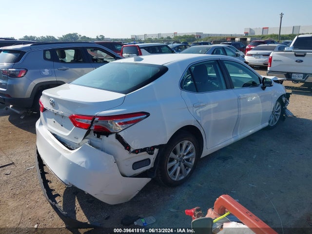 Toyota CAMRY LE 2020 4T1C11AK9LU315548 Image 4