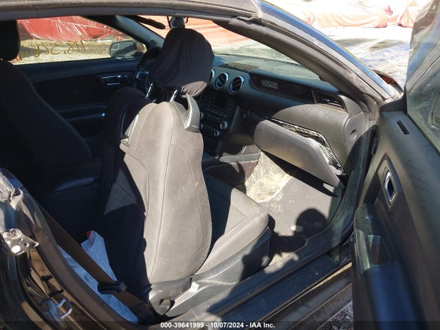 1FATP8EM0F5380249 Ford Mustang V6