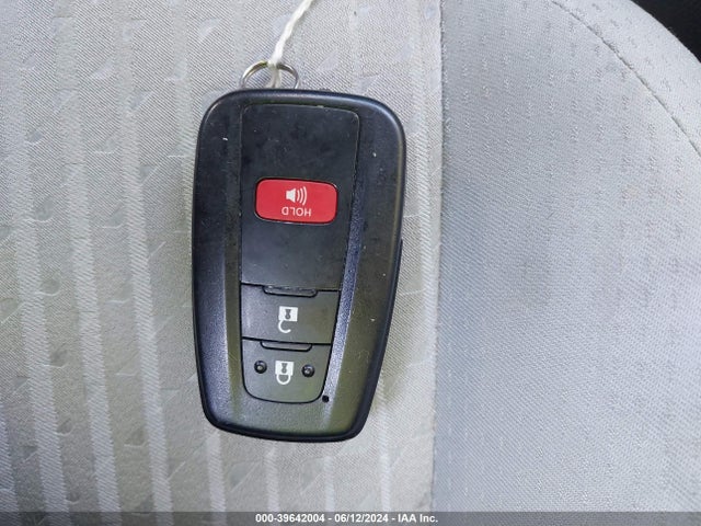 Toyota Prius Two 2017 JTDKBRFU6H3559290 Image 11