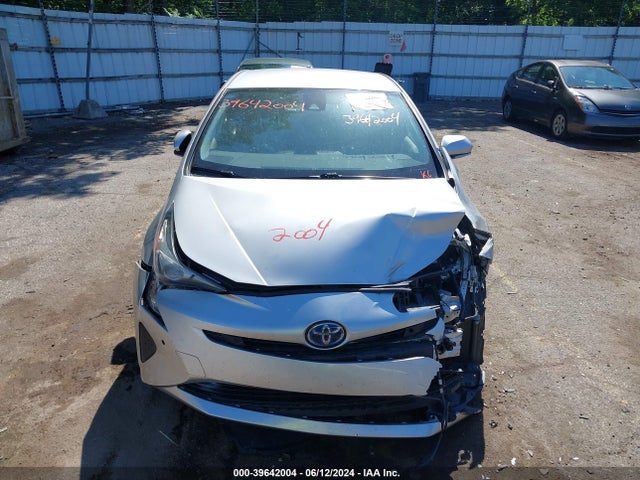 Toyota Prius Two 2017 JTDKBRFU6H3559290 Image 12