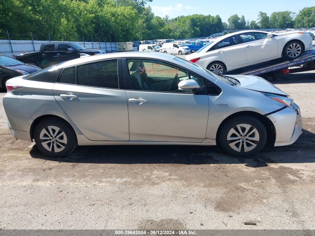 Toyota Prius Two 2017 JTDKBRFU6H3559290 Image 13