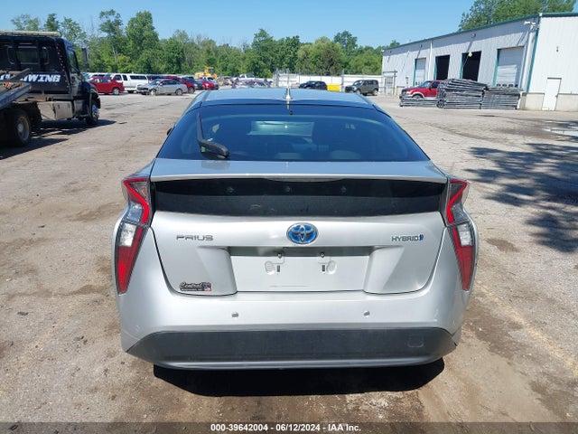 Toyota Prius Two 2017 JTDKBRFU6H3559290 Image 16