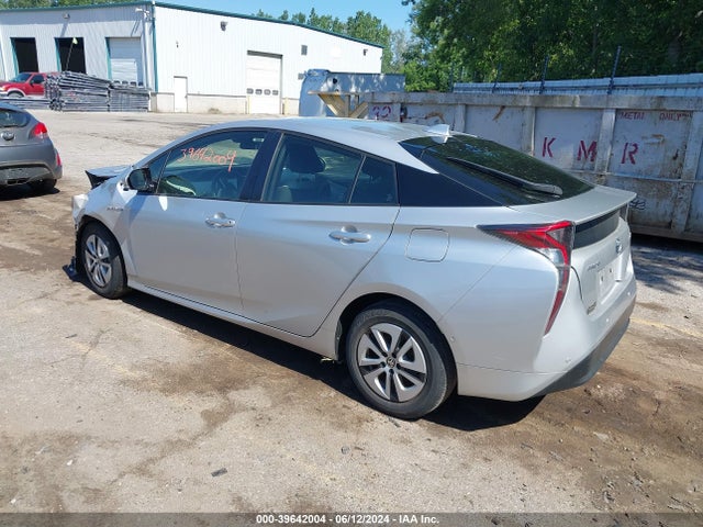 Toyota Prius Two 2017 JTDKBRFU6H3559290 Image 3