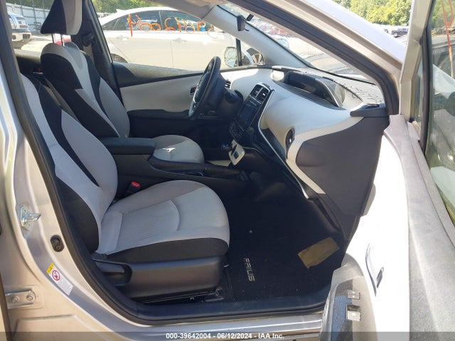 Toyota Prius Two 2017 JTDKBRFU6H3559290 Image 5
