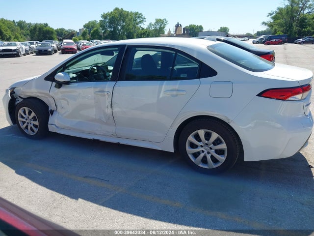 Toyota COROLLA LE 2022 5YFEPMAE9NP279481 Image 14