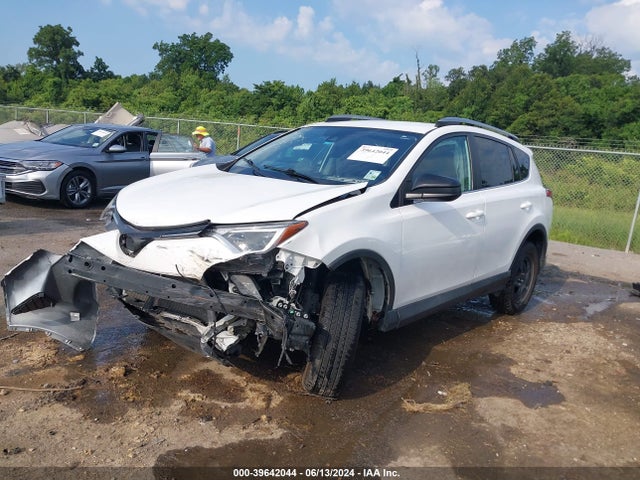 Toyota RAV4 LE 2017 2T3ZFREV5HW316886 Image 2
