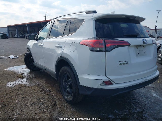 Toyota RAV4 LE 2017 2T3ZFREV5HW316886 Image 3