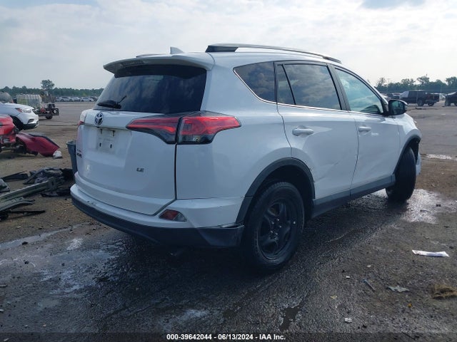 Toyota RAV4 LE 2017 2T3ZFREV5HW316886 Image 4