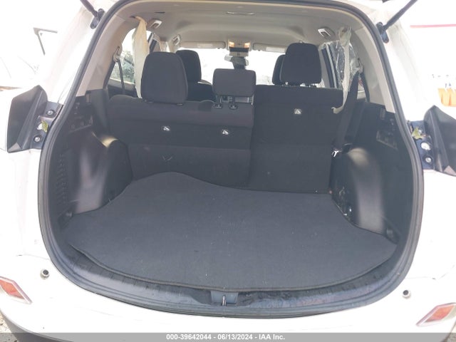 Toyota RAV4 LE 2017 2T3ZFREV5HW316886 Image 8
