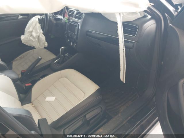 3VWD17AJ2FM219320 Volkswagen Jetta 1.8t Sport