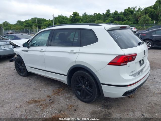 3VVCB7AX6NM009724 Volkswagen Tiguan 2.0t Se R-line Black