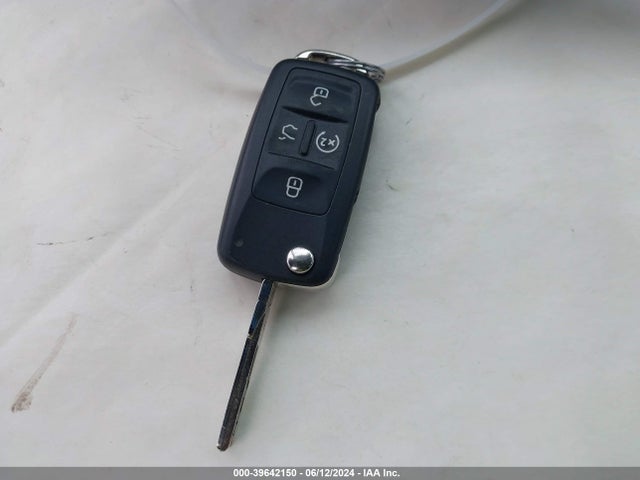 1VWSA7A39NC003313 Volkswagen Passat 2.0t Se