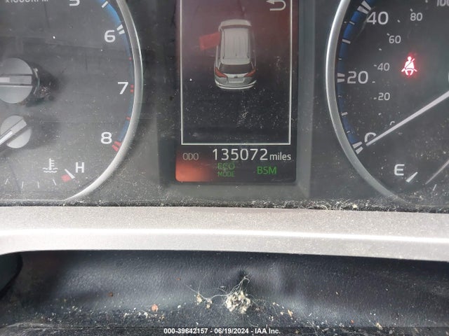 Toyota Rav4 Xle 2018 JTMWFREV6JJ185667 Image 15